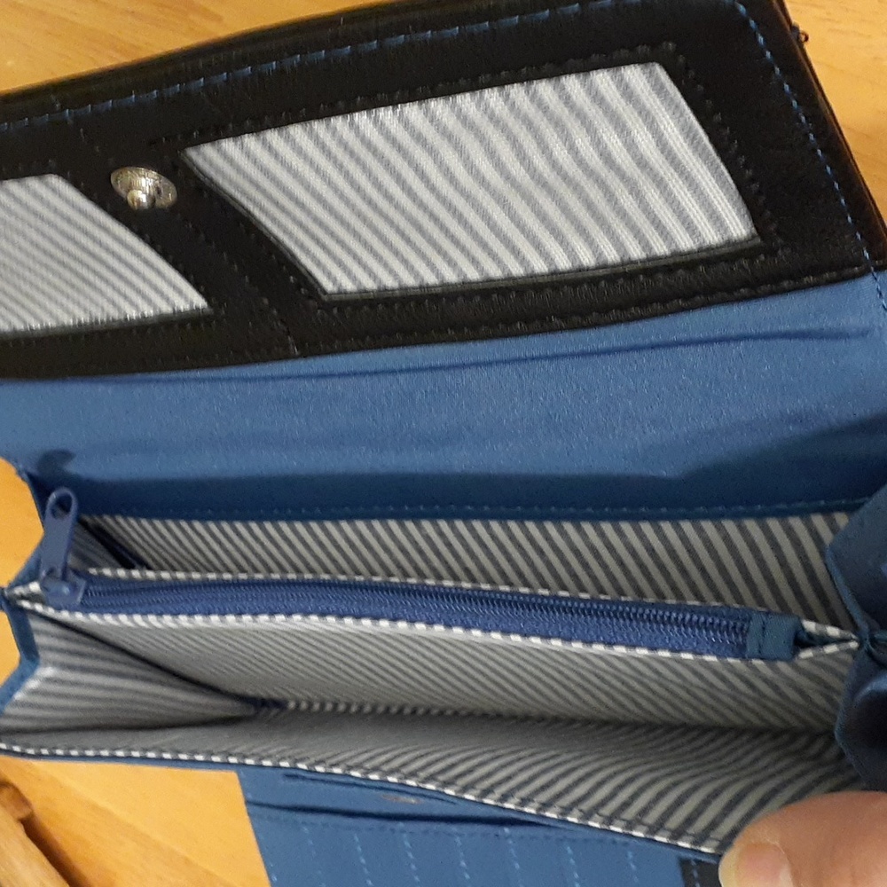 NWOT Nautica Wallet N117
